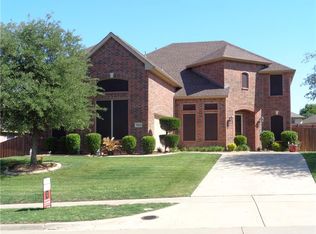 966 Wooded Creek Dr, Cedar Hill, TX 75104