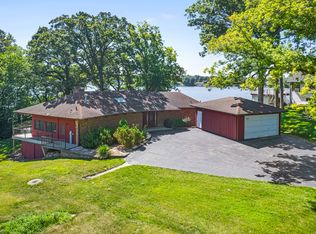 309 Holiday Dr, Somonauk, IL 60552