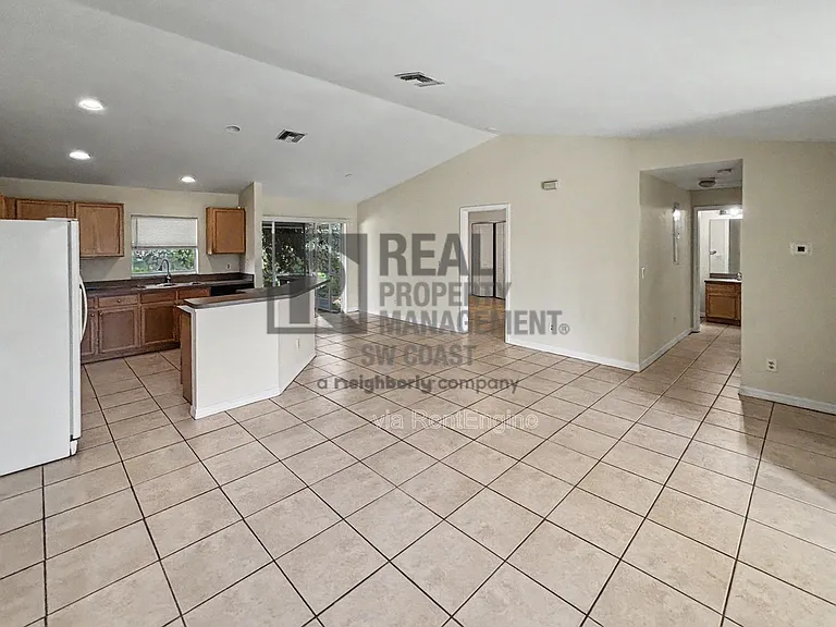 127 John Ave S — Photo 7