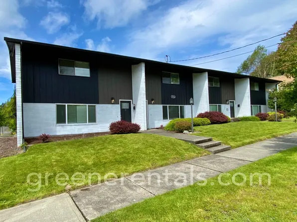 Oly-5th Avenue Townhomes