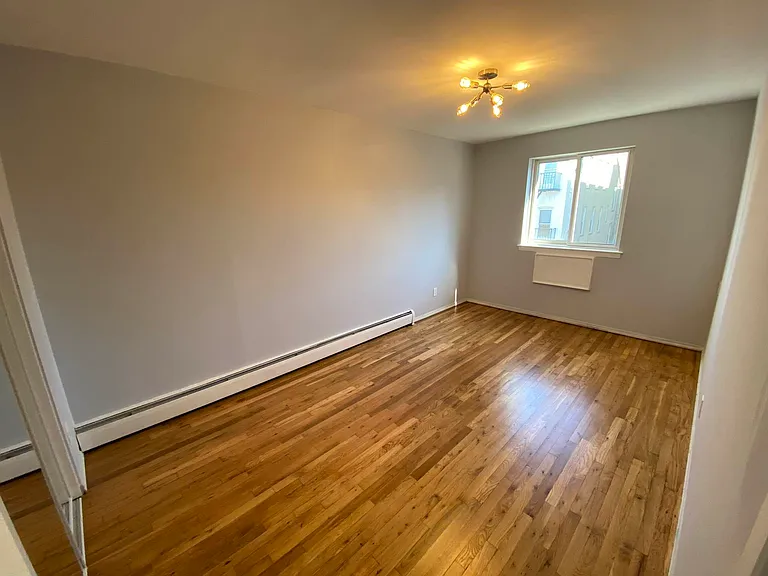 25-17 33rd St #3 — Photo 9