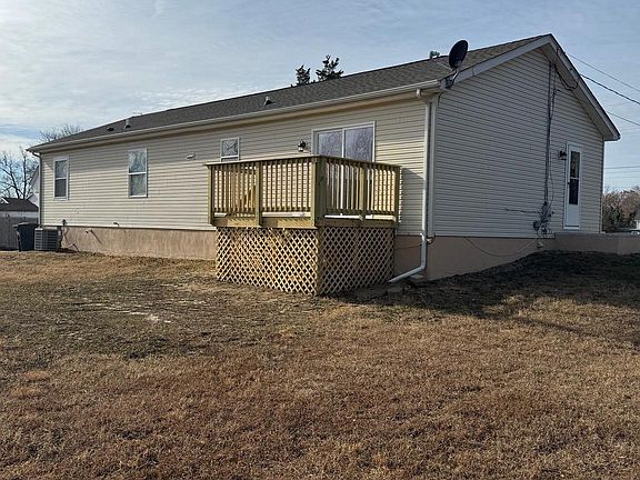 4th image of 2310 Bacon St