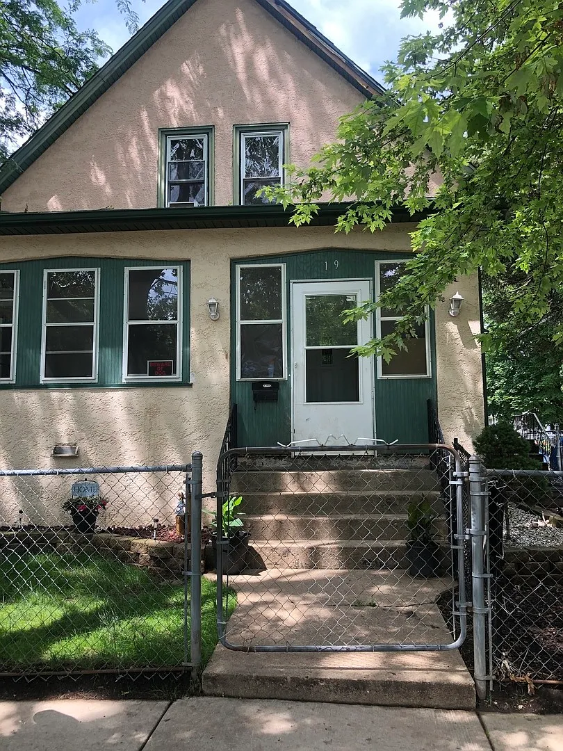 19 Hunter Ave photo 1