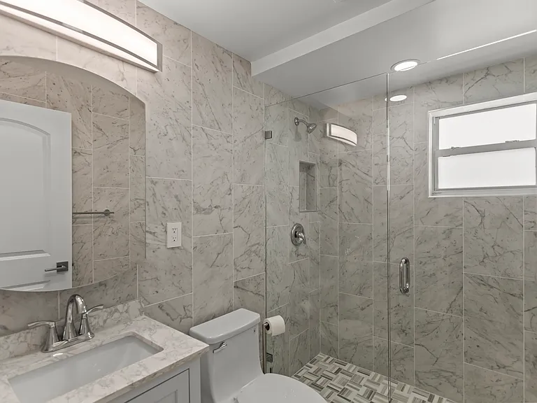 2nd Bathroom