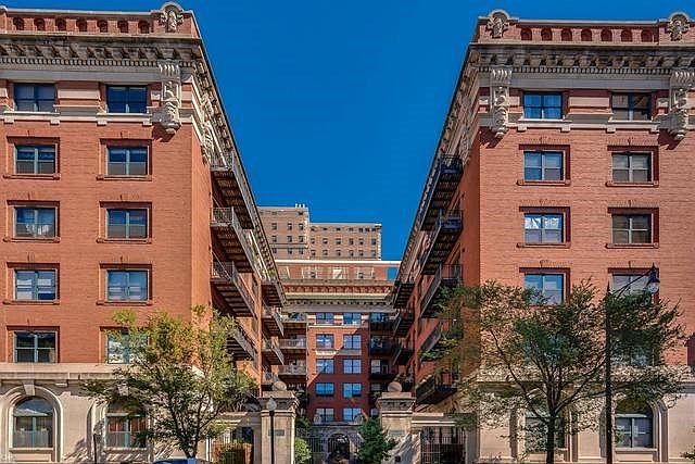 1st image of 1439 S Michigan Ave APT 409