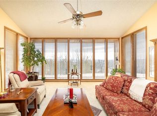 577 N Rockcliff Rd, Fayetteville, AR 72701