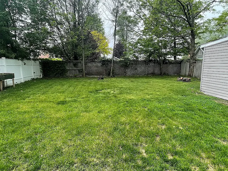 3626 W Lake Rd — Photo 16