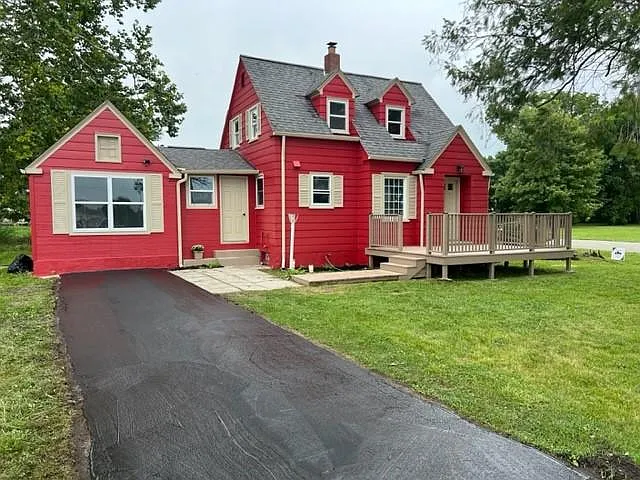 409 W George St
