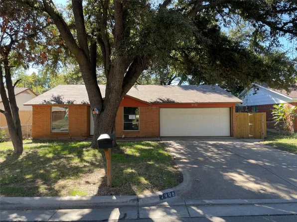 2908 Plaza St, Arlington, TX 76010