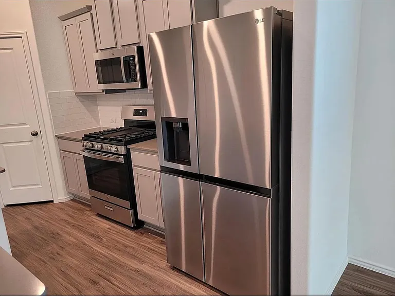344 Escondido Cir — Photo 2