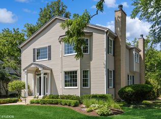 827 Leyden Ln, Wilmette, IL