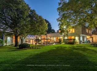 3 Bluejay Pl, Toronto, ON M3B 1V8