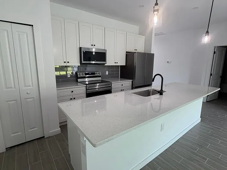 2214 Leda Ave S — Photo 11