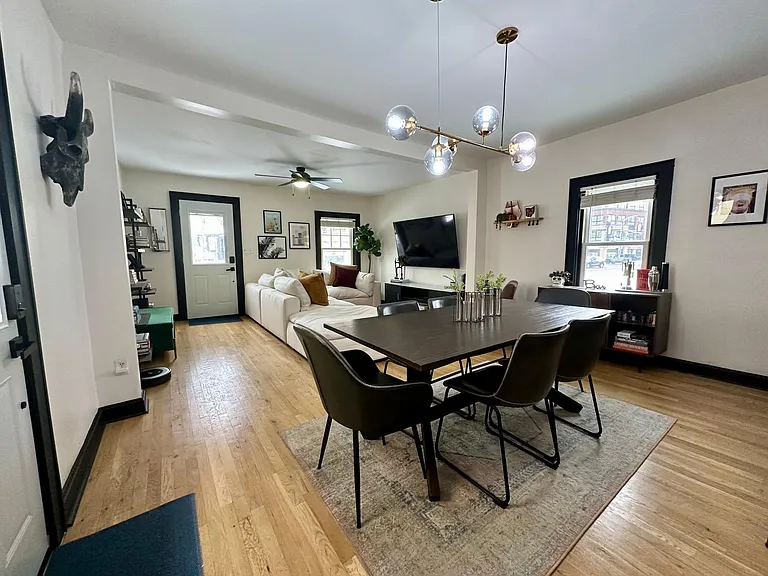 1162 Summit St — Photo 7