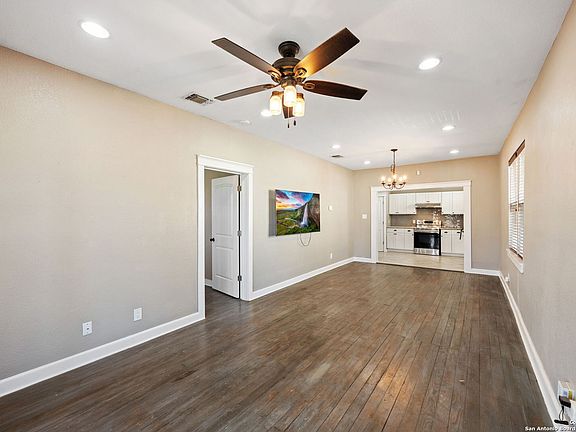 3rd image of 1304 Dawson Street
