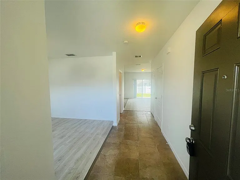 16616 Broadford Ln — Photo 4