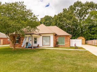 11255 Tracy St, Saint Amant, LA 70774