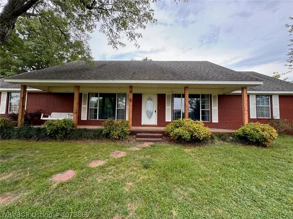 909 N Highway 96, Lavaca, AR 72941