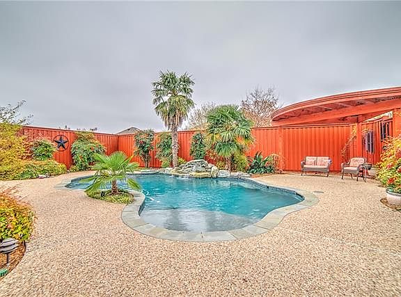 3rd image of 9453 Fairmont Dr