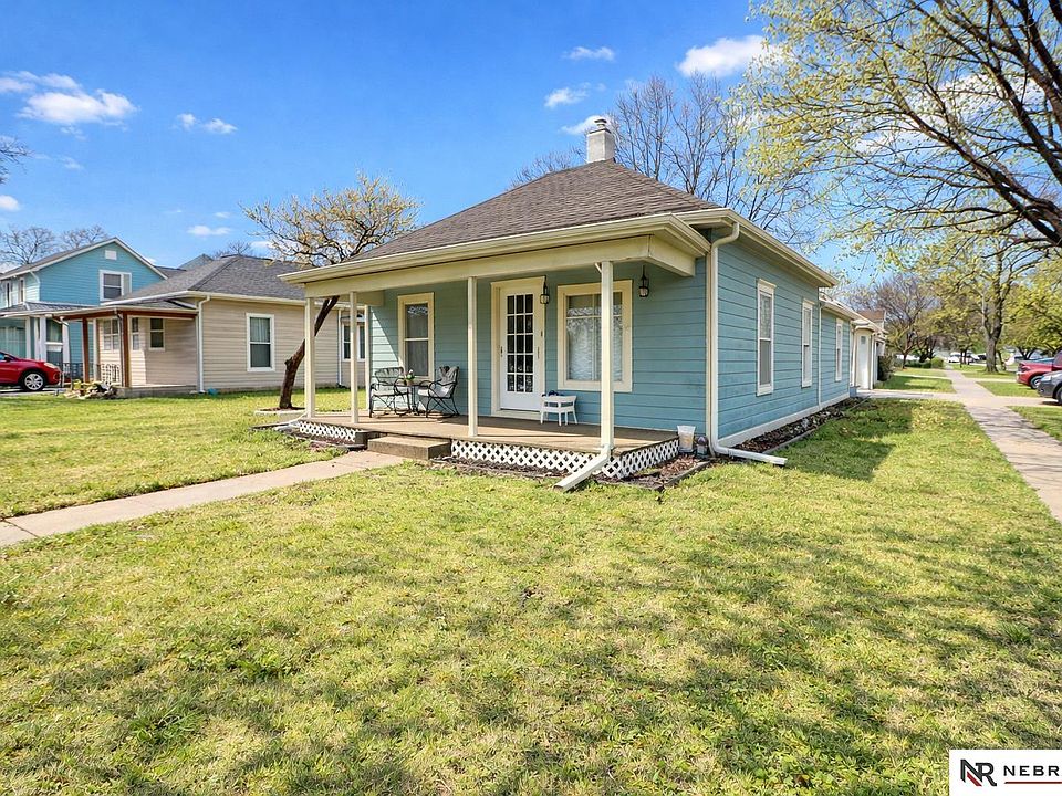 1st image of 6001 Logan Ave