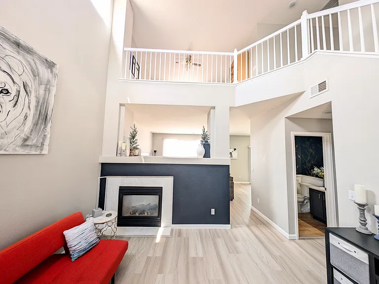 10439 Tracewood Ct — Photo 3