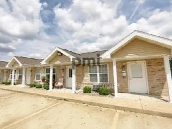 1308 Arthur Ave APT 4, Charleston, IL 61920