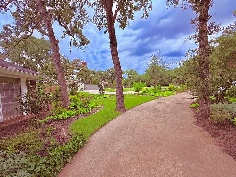 5100 Oak Timbers Ct — Photo 4
