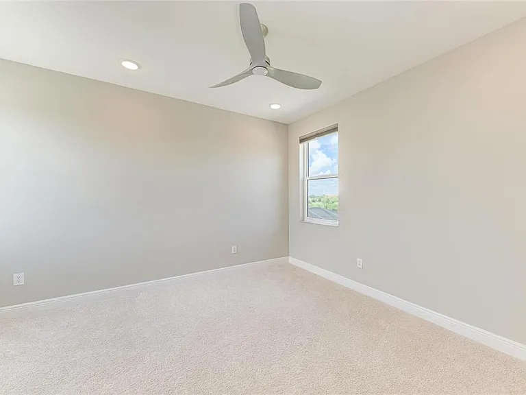 4745 Antrim Dr — Photo 52