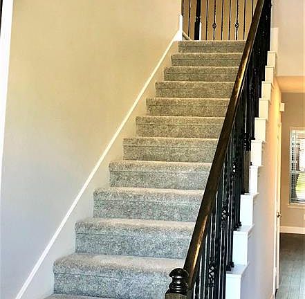 3rd image of 401 Carnaby Ct
