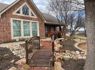 627 E Bridge St, Granbury, TX 76048