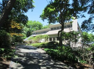43 Crane Neck Rd, Setauket, NY 11733