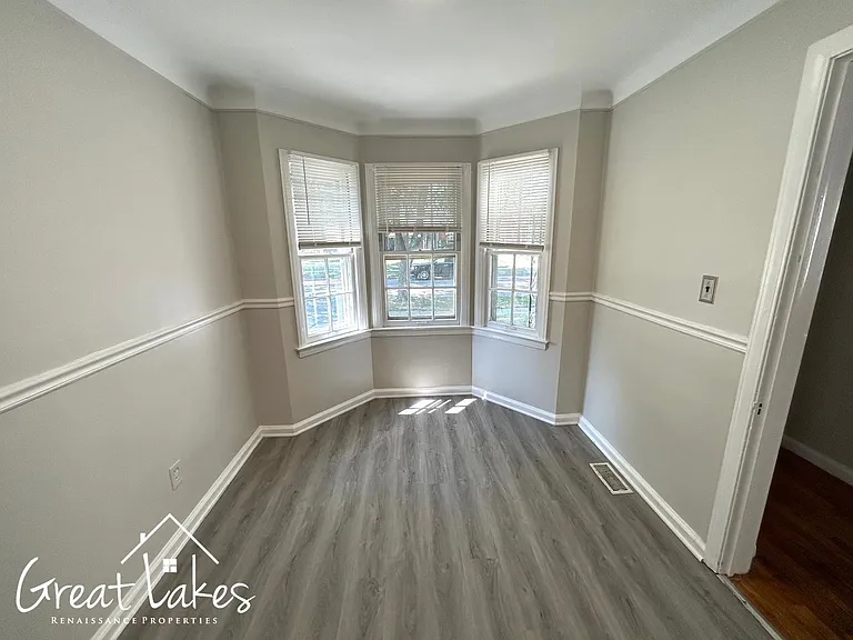 19323 Kenosha St — Photo 10