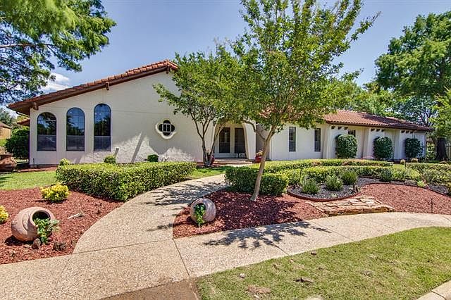 1st image of 300 Hawn Ct