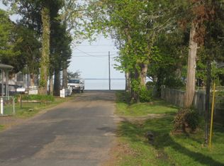 100 Hamilton St, Colonial Beach, VA 22443