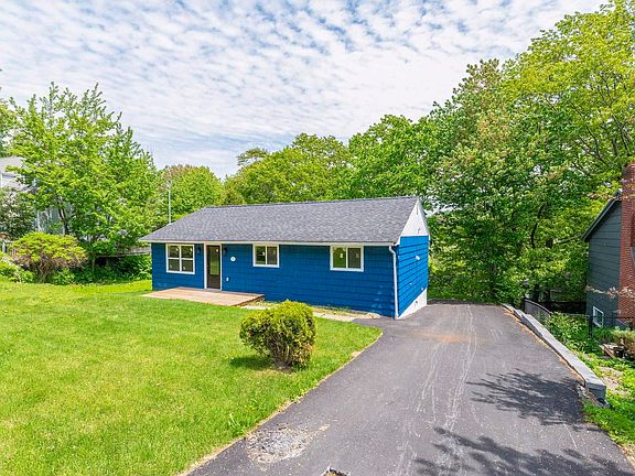 2nd image of 27 Meadowview Dr