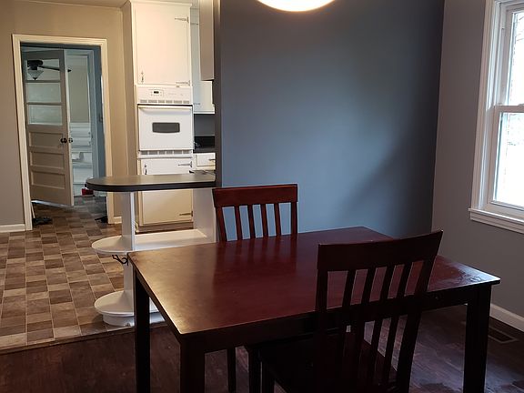 2nd image of 1302 W 9th St