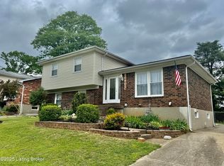10805 Saint Rene Rd, Jeffersontown, KY 40299
