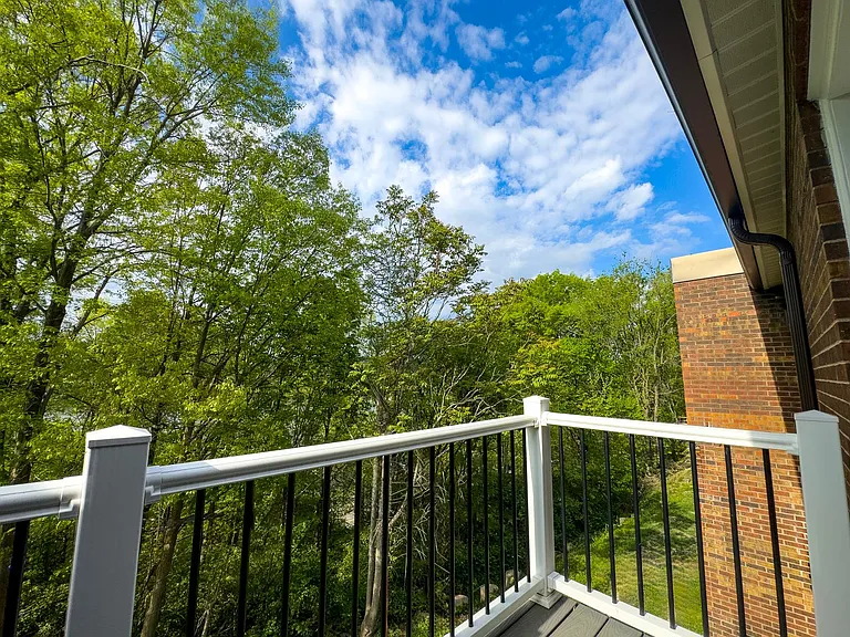 Cascade Ridge — Photo 29
