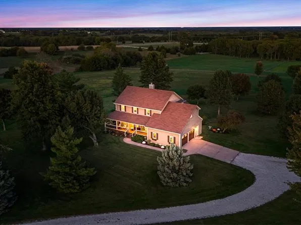 23227 Nall Rd, Bucyrus, KS 66013