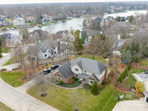 8688 Moon Bay Cir, Indianapolis, IN 46236