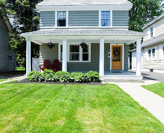 2nd image of 37 Norwood Ave