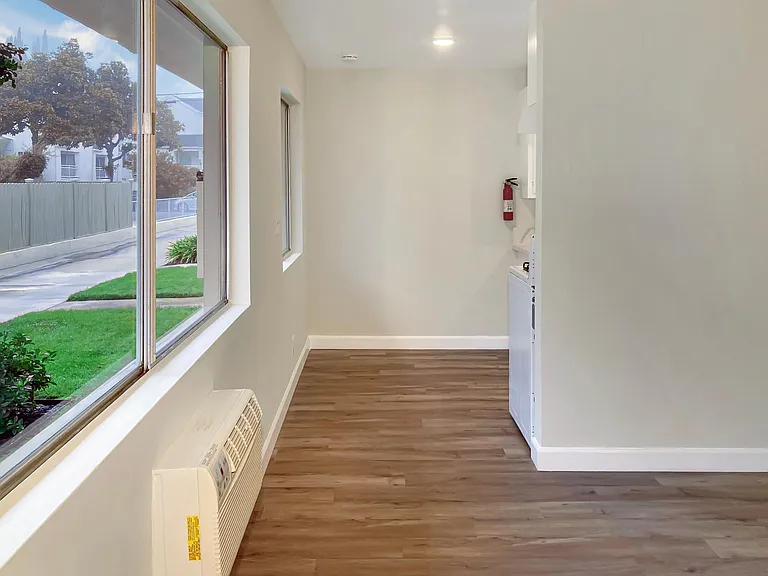 909 South Second Street — Photo 13