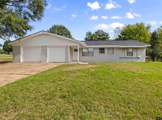 101 Walker Dr, Naples, TX 75568