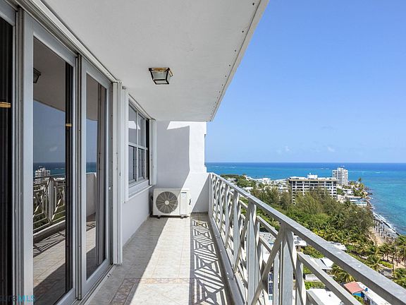 3rd image of 3001 Avenue Isla Verde Plaza Del Mar #1801