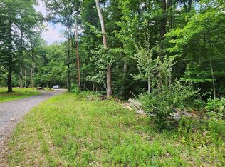 202 & 203 Bobbie Ct, Front Royal, VA 22630