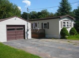 29 Franklin St, Carthage, NY 13619