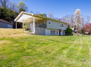 319 Linda Vista Dr, Hendersonville, NC 28792
