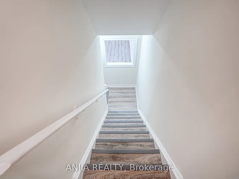 25 Collier Cres — Photo 28
