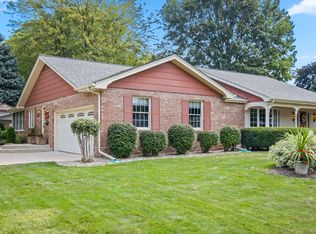 404 E Grand Dr, Bourbonnais, IL 60914