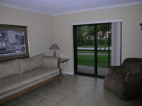 1st image of 330 SE 19th Ave APT G